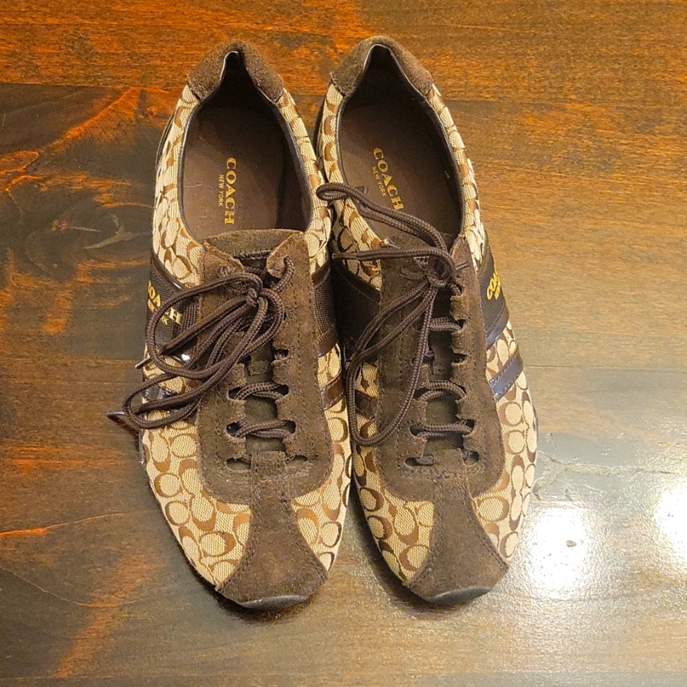 Coach tennis shoes size 8